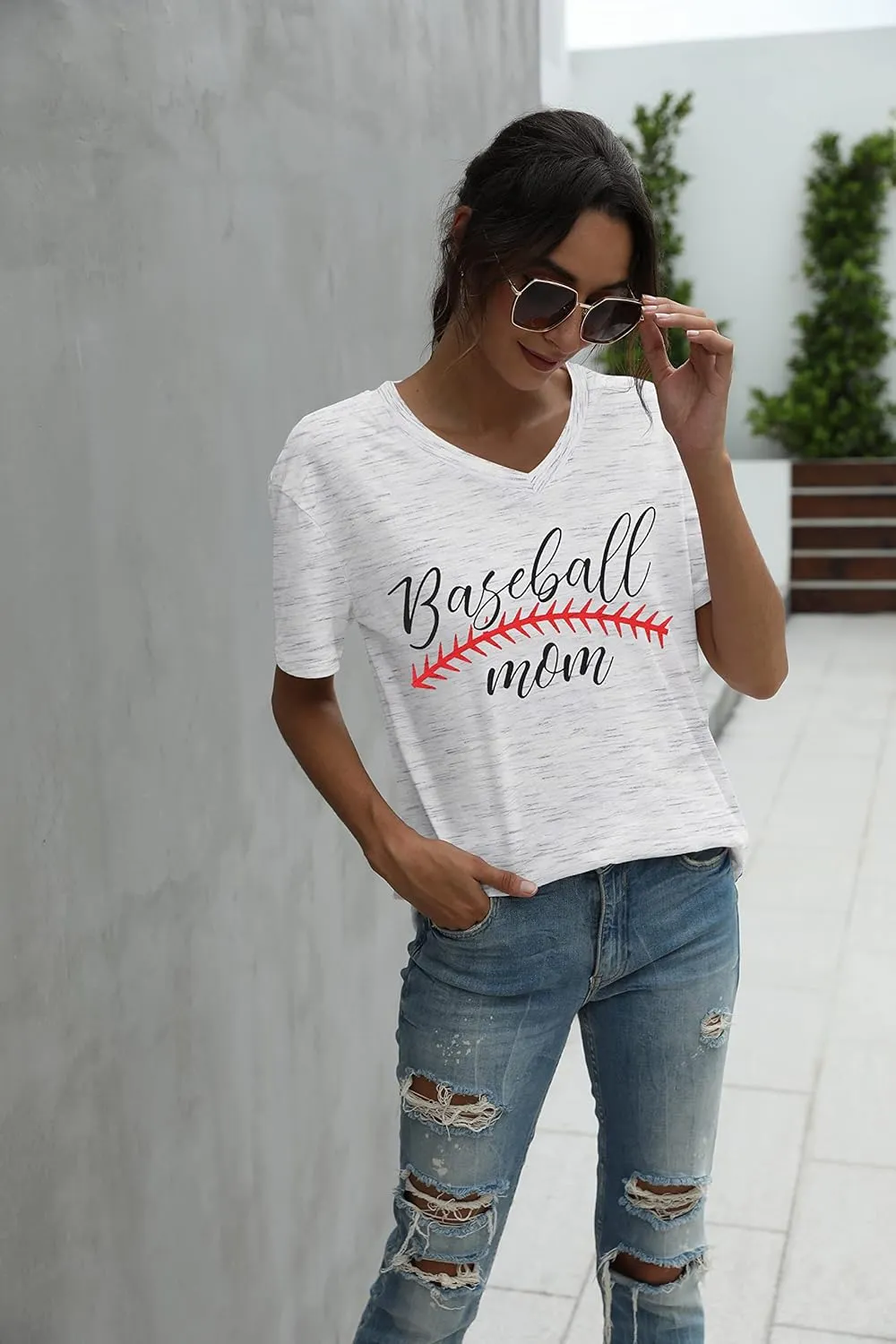 Baseball Mom T-Shirt Women Letter Print Funny Baseball Graphic Tees Tops Short Sleeve Casual Tee