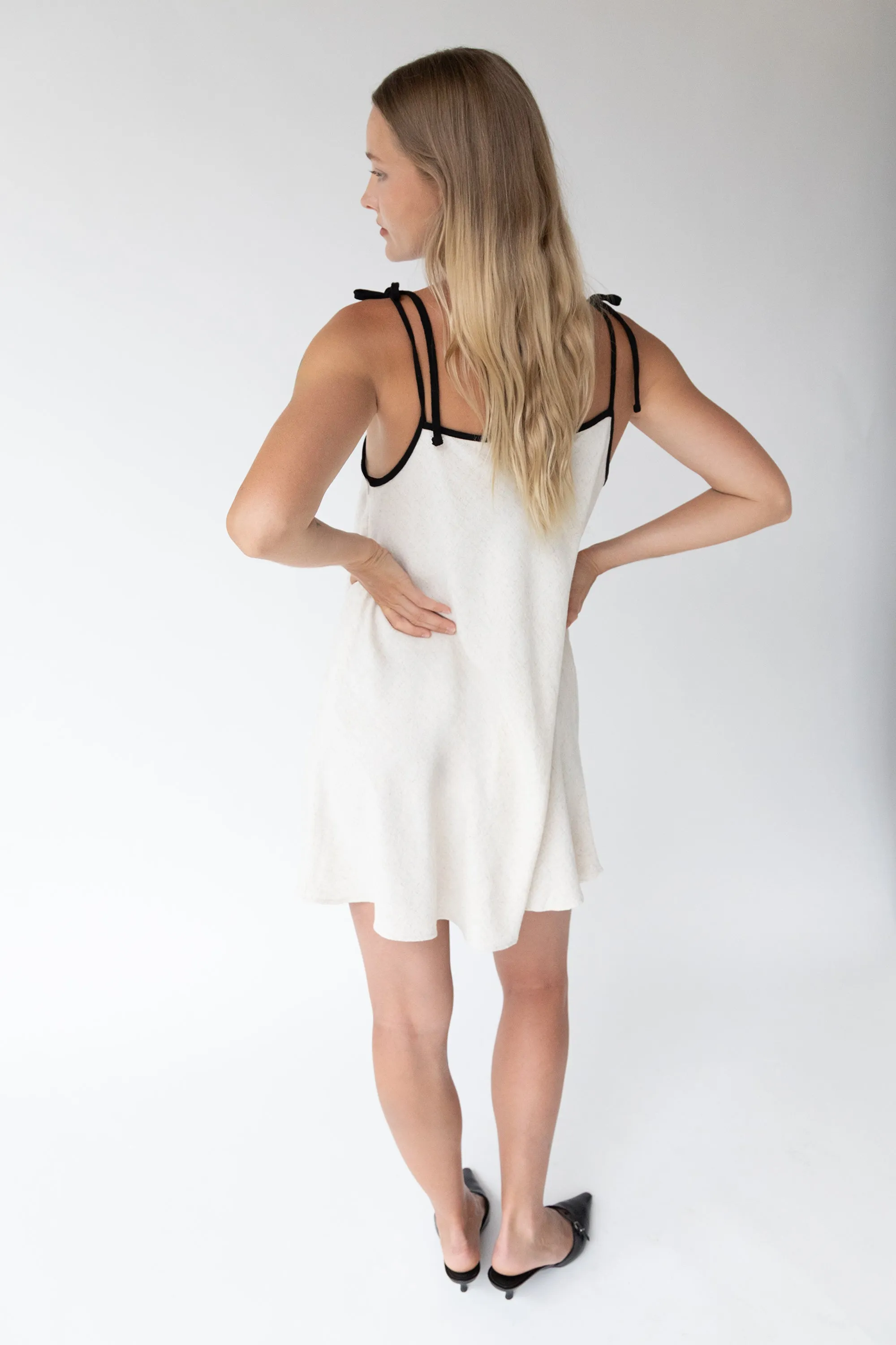 CONTRAST DETAIL MINI DRESS