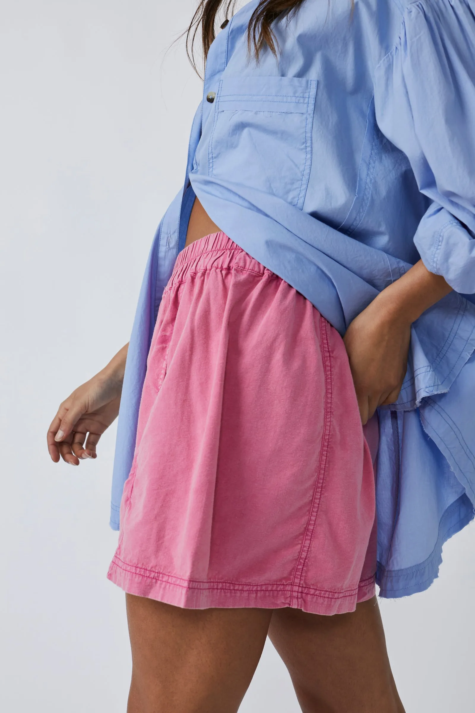 FREE PEOPLE MOVEMENT GET FREE POPLIN PULL ON SHORTS - GUMDROP