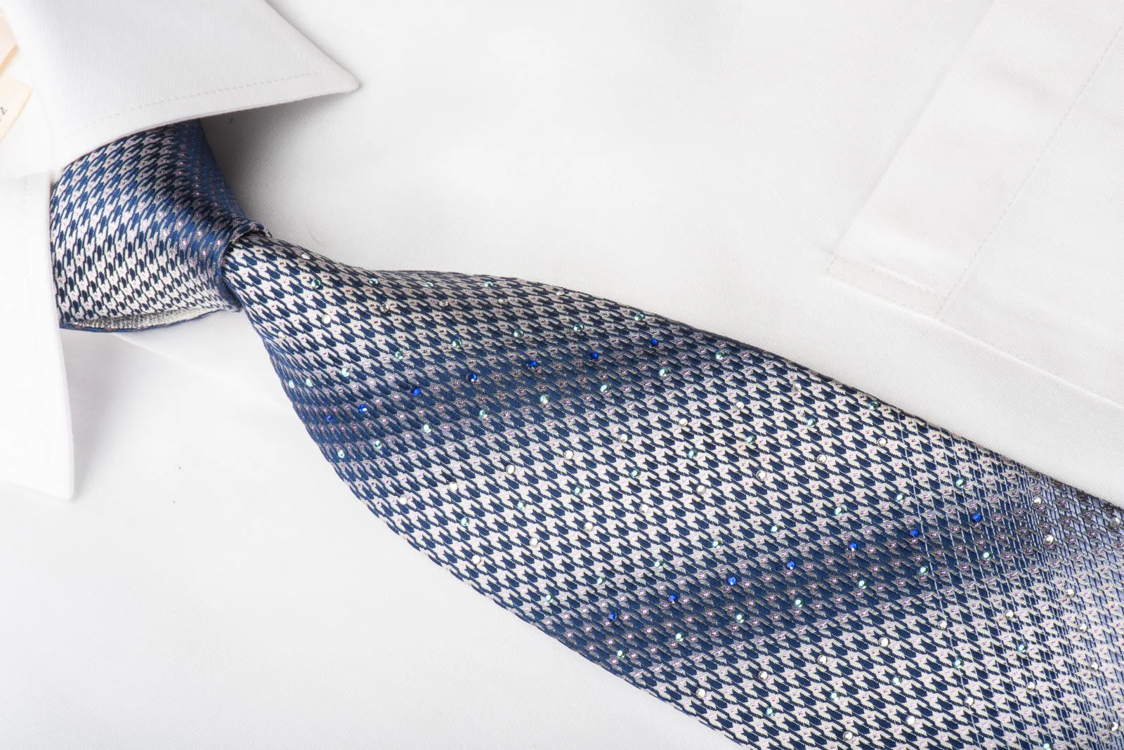 Indian Homme Rhinestone Necktie Silver Hounds Tooth Paisley On Blue With Sparkles
