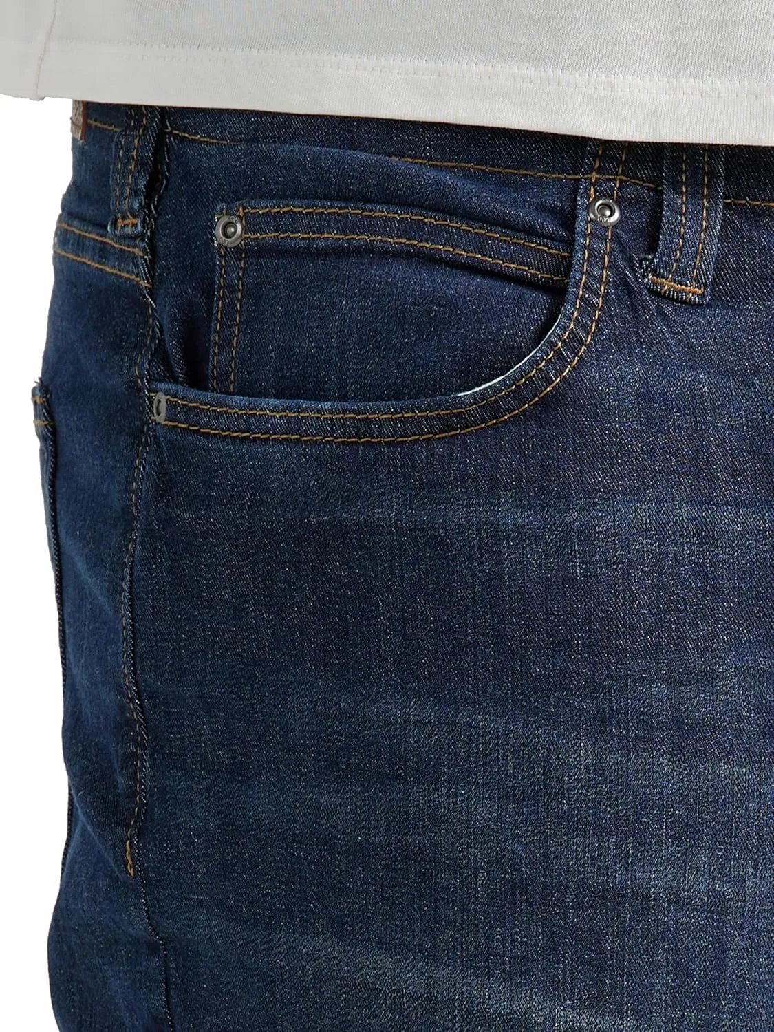 Lee Men's Big & Tall Extreme Motion Athletic Taper Jean