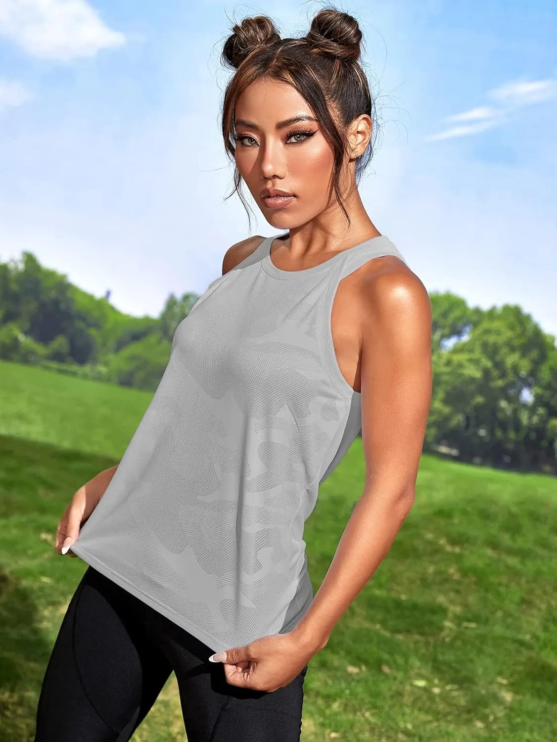 OYOANGLE Women's Camo Print Sleeveless Workout Shirts Exercise Running Tank Tops Active Gym Tops