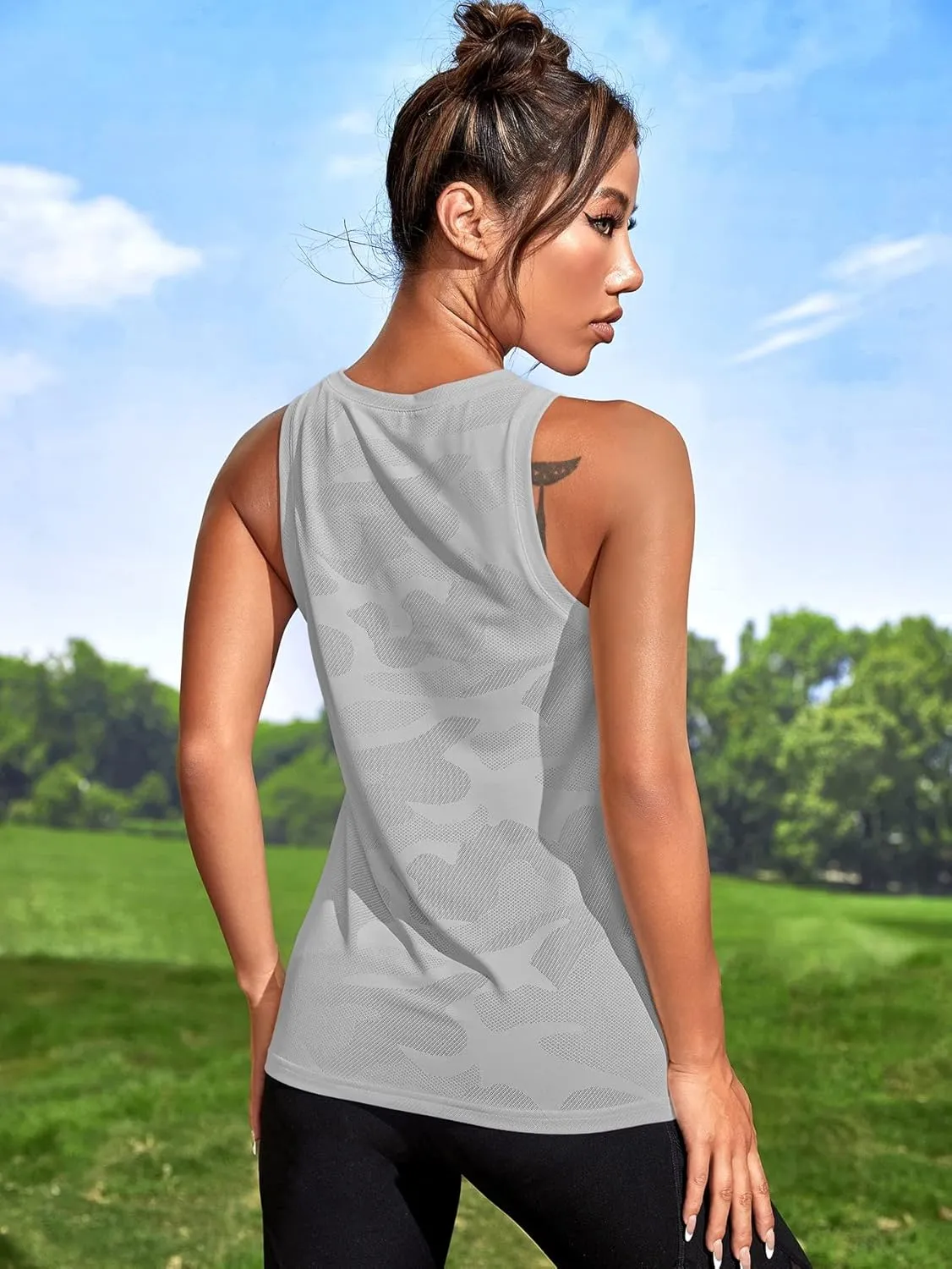 OYOANGLE Women's Camo Print Sleeveless Workout Shirts Exercise Running Tank Tops Active Gym Tops