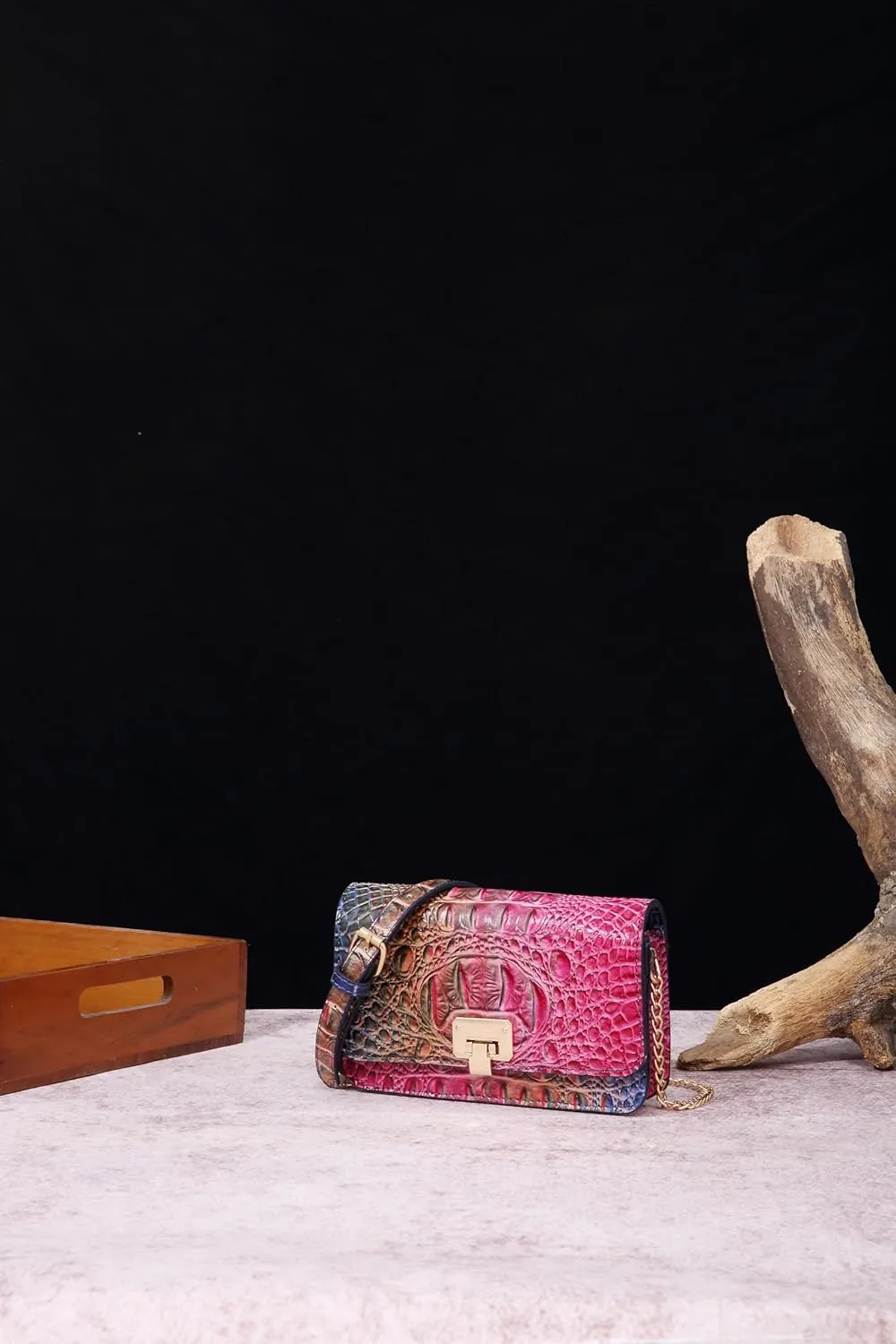 Small Crocodile Crossbody Cell Phone Purse for women Vegan Leather Clutch Wallet with Leather Shoulder Strap
