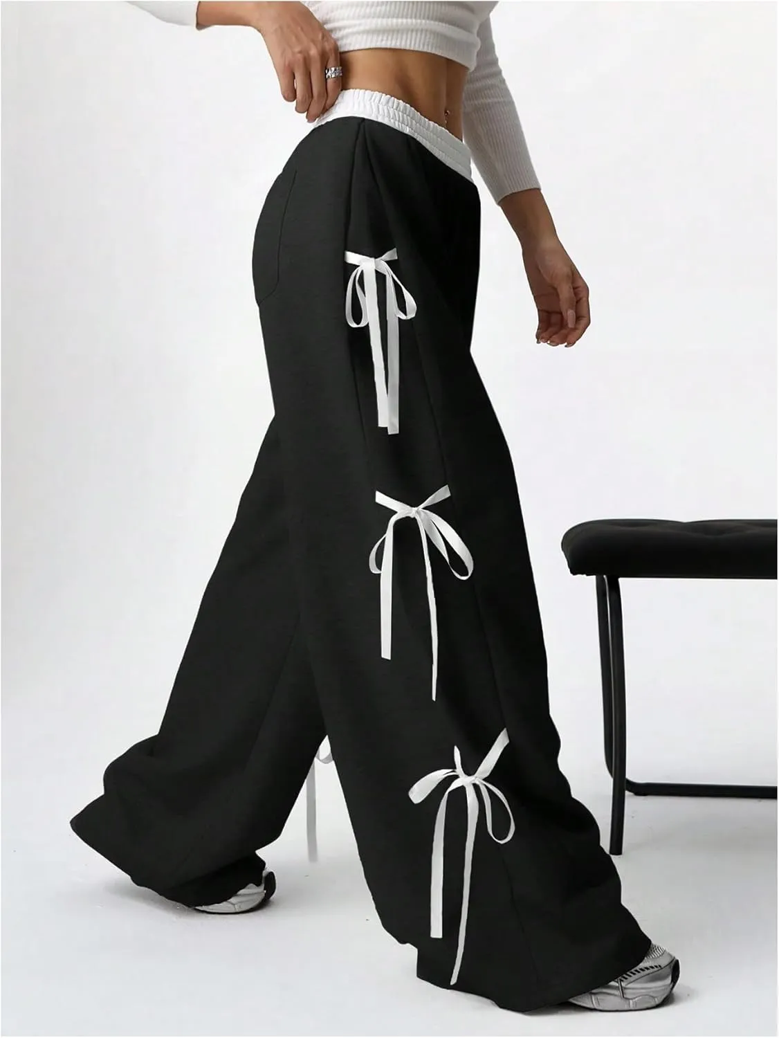 Verdusa Girl's Coquette Bow Wide Leg Elastic Waist Baggy Athletic Pants with Pockets