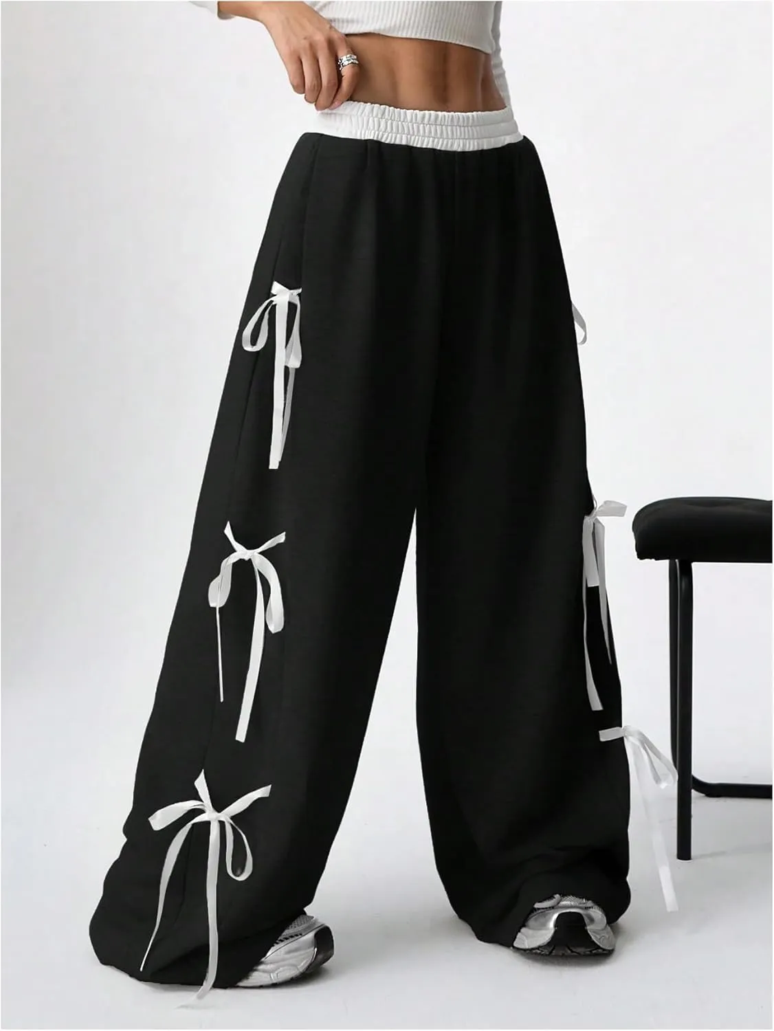 Verdusa Girl's Coquette Bow Wide Leg Elastic Waist Baggy Athletic Pants with Pockets