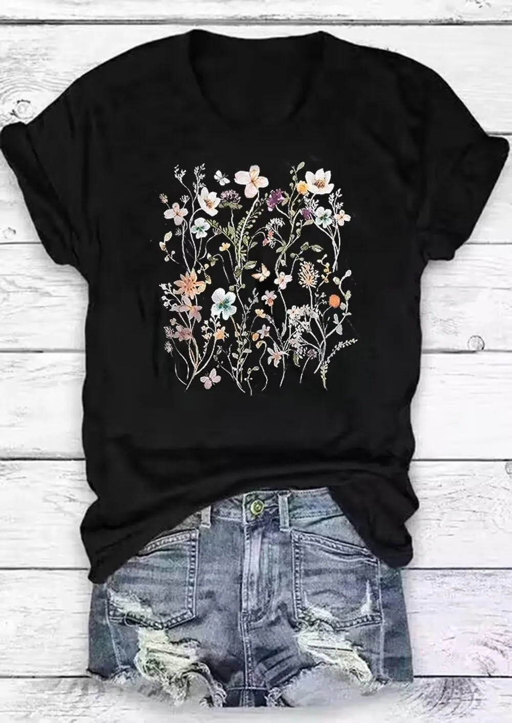 VKEGNIO Sunflower Graphic T Shirt Women Cute Print Vintage Tees Top Funny Summer Short Sleeve Crew Neck Casual Shirts