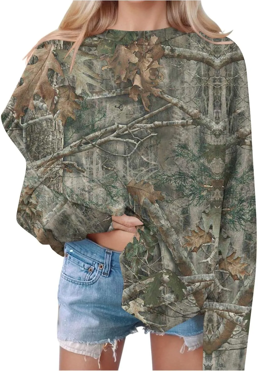 Women's Camo Sweatshirt Maple-Leaf Print Oversized Sweatshirt Fleece Crewneck Shirts Casual Fall Pullover Tops