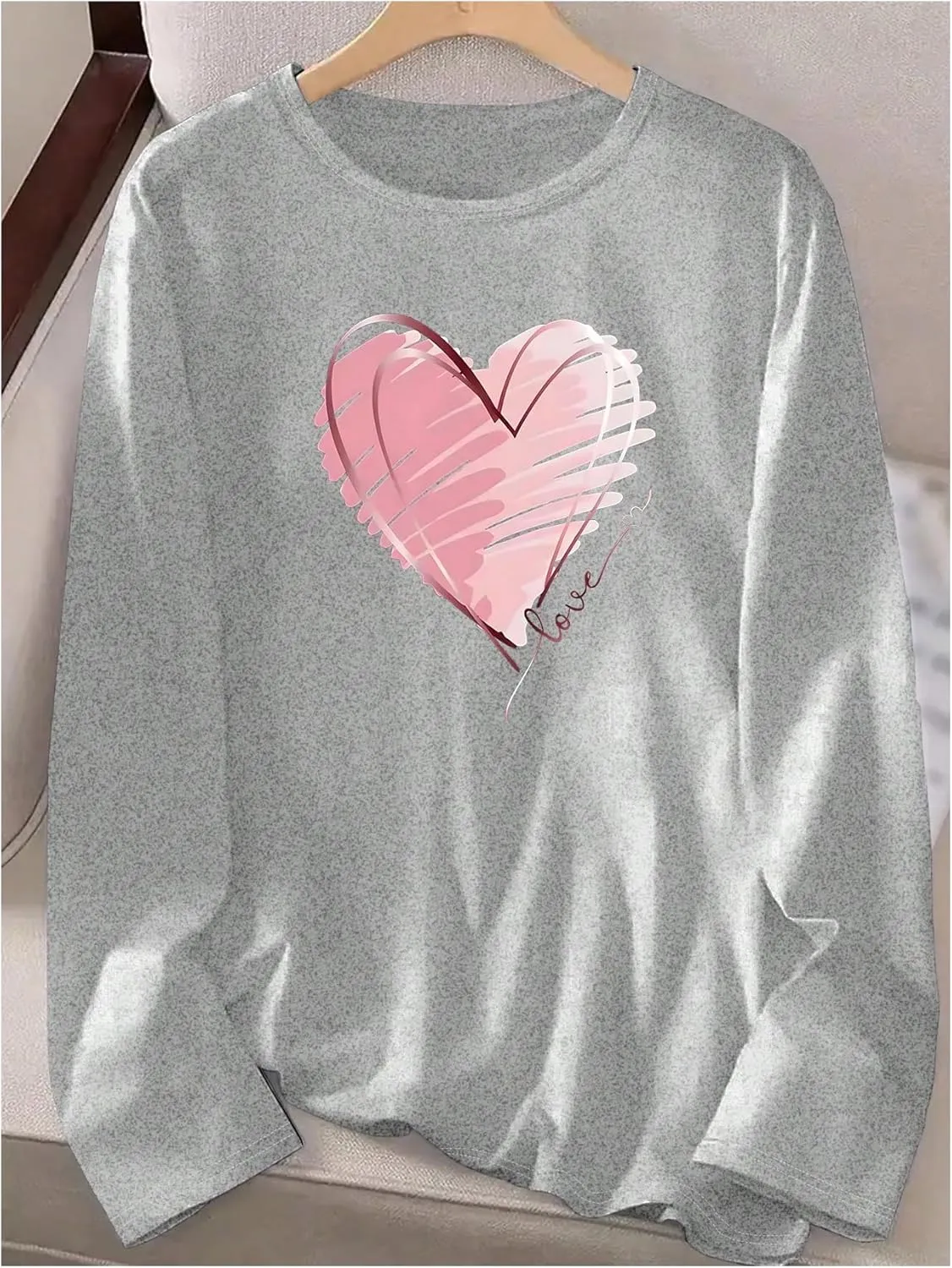 Women's Long Sleeve T Shirt Heart Print Crewneck Drop Shoulder Pullover Tops Vintage Tees